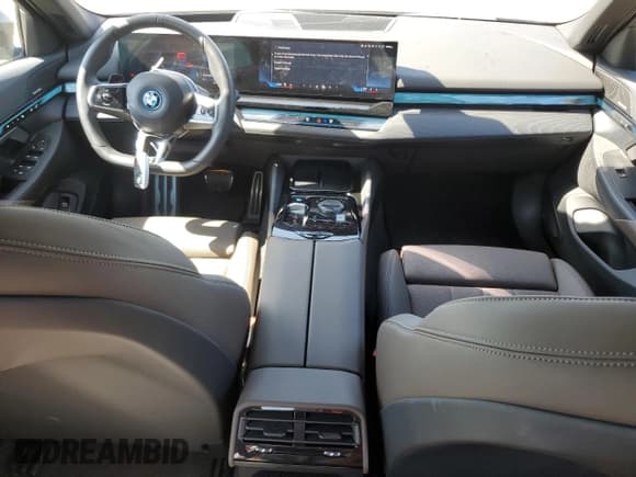 ✅ 2024 BMW i5 eDrive40 • VIN: WBY33FK04RCR21619 • Lot: 71286594. Listed on Copart with 6,270 mi. Free auction sales archive from the USA and detailed vehicle history report at DreamBid. Image 8.