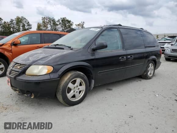 2005 Dodge Caravan SXT z VIN 2D4GP44LX5R544415, wystawiony jako Copart lot #74718984 z przebiegiem Nie podano mil oraz Szkoda całkowita • Salvage title. Historia ofert i sprzedaży dostępna na DreamBid. Obrazek 1.