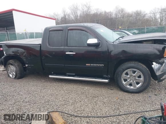 ✅ 2010 GMC Sierra 1500 • VIN: 1GTSCWE01AZ202838 • Lot: 41516702. Wystawiony na IAAI z przebiegiem 173 647 mil. Bezpłatny archiwum sprzedaży aukcyjnych z USA i szczegółowy raport historii pojazdu na DreamBid. Zdjęcie 13.