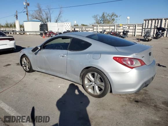 2011 Hyundai Genesis Coupe Premium с VIN KMHHT6KD3BU064909, выставлен на аукционе Copart как лот 81575524 с пробегом 114 371 миль миль и Списание • Salvage title. История ставок и продаж доступна на DreamBid. Изображение 2.