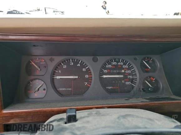 ✅ 1995 Jeep Cherokee Country • VIN: 1J4FJ78S1SL501335 • Lot: 95866195. Listed on Copart with 218,317 mi. Free auction sales archive from the USA and detailed vehicle history report at DreamBid. Image 9.