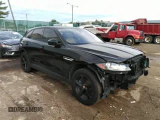 ✅ 2017 Jaguar F-Pace 35t Premium • VIN: SADCJ2BV2HA488568 • Lot: 37069789. Wystawiony na IAAI z przebiegiem 80 529 mil. Bezpłatny archiwum sprzedaży aukcyjnych z USA i szczegółowy raport historii pojazdu na DreamBid. Zdjęcie 1.