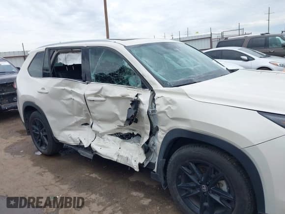 ✅ 2024 Toyota Highlander XLE • VIN: 5TDAAAB57RS048752 • Лот: 42560059. Опубликован ранее на IAAI с пробегом 22 937 миль. Бесплатный доступ к архиву аукционных продаж из США и подробный отчёт об истории автомобиля на DreamBid. Изображение 6.