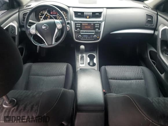 ✅ 2017 Nissan Altima SR • VIN: 1N4AL3AP4HC193553 • Lot: 60827815. Listed on Copart with 166,202 mi. Free auction sales archive from the USA and detailed vehicle history report at DreamBid. Image 8.