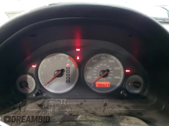 ✅ 2002 Honda Civic LX • VIN: 1HGEM22502L018399 • Лот: 91220235. Опубликован ранее на Copart с пробегом 196 623 миль. Бесплатный доступ к архиву аукционных продаж из США и подробный отчёт об истории автомобиля на DreamBid. Изображение 9.