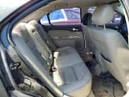 ✅ 2006 Ford Fusion SE • VIN: 3FAFP07156R174584 • Lot: 60071435. Wystawiony na Copart z przebiegiem 175 984 mil. Bezpłatny archiwum sprzedaży aukcyjnych z USA i szczegółowy raport historii pojazdu na DreamBid. Zdjęcie 10.