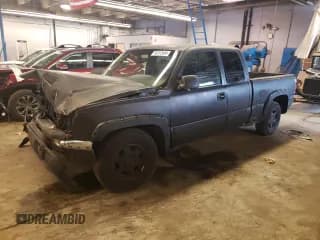 ✅ 2003 Chevrolet Silverado 1500 • VIN: 2GCEC19V531319338 • Лот: 55312034. Опубликован ранее на Copart с пробегом Не указан. Бесплатный доступ к архиву аукционных продаж из США и подробный отчёт об истории автомобиля на DreamBid. Изображение 1.