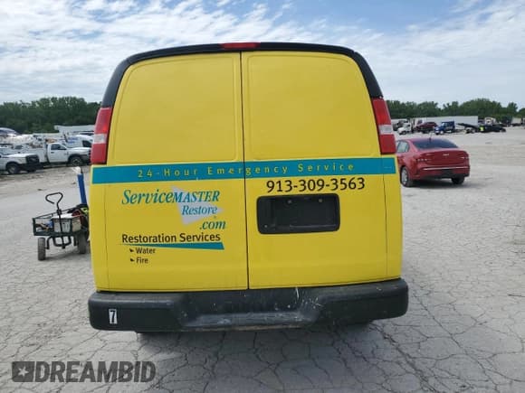 ✅ 2021 Chevrolet Express Cargo • VIN: 1GCWGAFP2M1209756 • Лот: 57520515. Опубликован ранее на Copart с пробегом 118 304 миль. Бесплатный доступ к архиву аукционных продаж из США и подробный отчёт об истории автомобиля на DreamBid. Изображение 6.