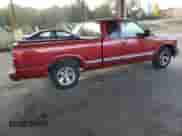 2001 Chevrolet S-10 LS с VIN 1GCCS19W718180469, выставлен на аукционе Copart как лот 73985274 с пробегом 76 639 миль миль и Списание • Salvage title. История ставок и продаж доступна на DreamBid. Изображение 3.