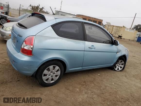 2010 Hyundai Accent GS z VIN KMHCM3AC4AU162134, wystawiony jako Copart lot #75884324 z przebiegiem 71 212 mil mil oraz Szkoda całkowita • Salvage title. Historia ofert i sprzedaży dostępna na DreamBid. Obrazek 3.