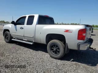 ✅ 2010 Chevrolet Silverado 1500 LT • VIN: 1GCSCSE06AZ209082 • Lot: 58145445. Wystawiony na Copart z przebiegiem 145 718 mil. Bezpłatny archiwum sprzedaży aukcyjnych z USA i szczegółowy raport historii pojazdu na DreamBid. Zdjęcie 2.
