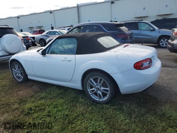 ✅ 2015 Mazda MX-5 Miata Sport • VIN: JM1NC2JF9F0238806 • Lot: 73948724. Wystawiony na Copart z przebiegiem 47 124 mil. Bezpłatny archiwum sprzedaży aukcyjnych z USA i szczegółowy raport historii pojazdu na DreamBid. Zdjęcie 2.