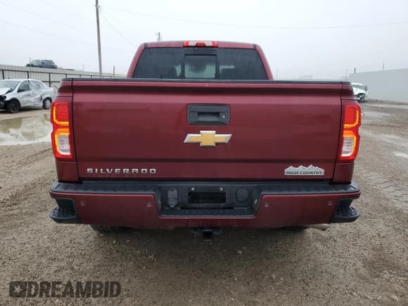 ✅ 2016 Chevrolet Silverado 1500 High Country • VIN: 3GCPCTEC2GG311980 • Lot: 86542674. Wystawiony na Copart z przebiegiem 135 794 mil. Bezpłatny archiwum sprzedaży aukcyjnych z USA i szczegółowy raport historii pojazdu na DreamBid. Zdjęcie 6.