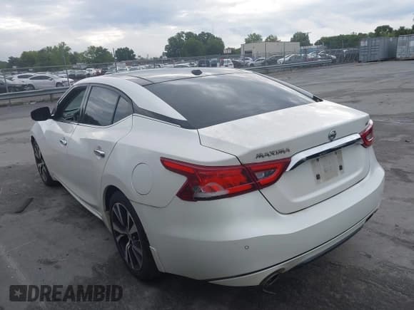 ✅ 2016 Nissan Maxima Platinum • VIN: 1N4AA6AP3GC381583 • Lot: 42967773. Listed on IAAI with 185,949 mi. Free auction sales archive from the USA and detailed vehicle history report at DreamBid. Image 14.