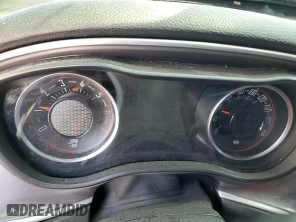 ✅ 2019 Dodge Challenger R/T Scat Pack • VIN: 2C3CDZFJ3KH618521 • Lot: 51953755. Wystawiony na Copart z przebiegiem Nie podano. Bezpłatny archiwum sprzedaży aukcyjnych z USA i szczegółowy raport historii pojazdu na DreamBid. Zdjęcie 9.