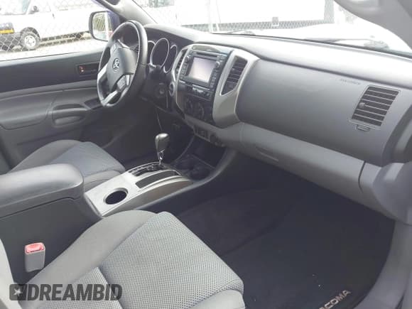 ✅ 2013 Toyota Tacoma • VIN: 3TMMU4FNXDM060144 • Lot: 43382954. Listed on IAAI with 138,717 mi. Free auction sales archive from the USA and detailed vehicle history report at DreamBid. Image 5.