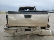 ✅ 2008 Chevrolet Silverado 2500HD Work Truck • VIN: 1GCHK23K88F151022 • Lot: 47746945. Wystawiony na Copart z przebiegiem 347 668 mil. Bezpłatny archiwum sprzedaży aukcyjnych z USA i szczegółowy raport historii pojazdu na DreamBid. Zdjęcie 6.