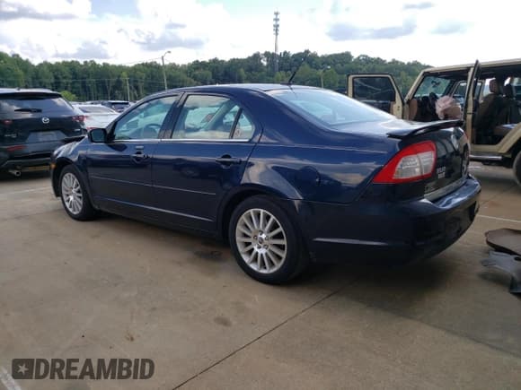 ✅ 2008 Mercury Milan Premier • VIN: 3MEHM08ZX8R638535 • Лот: 68727435. Опубликован ранее на Copart с пробегом 189 208 миль. Бесплатный доступ к архиву аукционных продаж из США и подробный отчёт об истории автомобиля на DreamBid. Изображение 2.