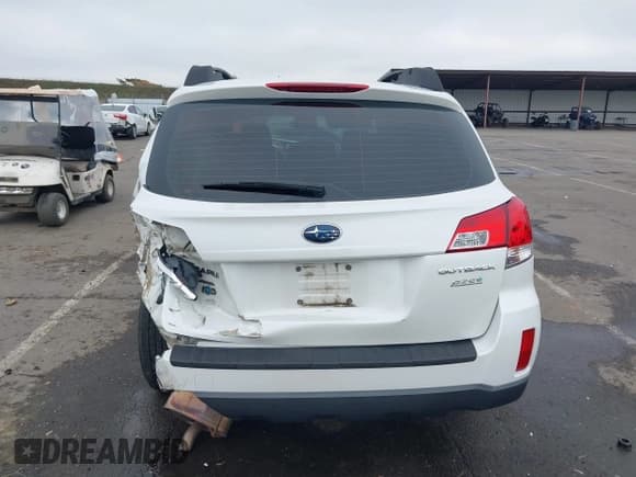 ✅ 2013 Subaru Outback 2.5i • VIN: 4S4BRBAC5D3215912 • Lot: 43780819. Listed on IAAI with 115,489 mi. Free auction sales archive from the USA and detailed vehicle history report at DreamBid. Image 16.