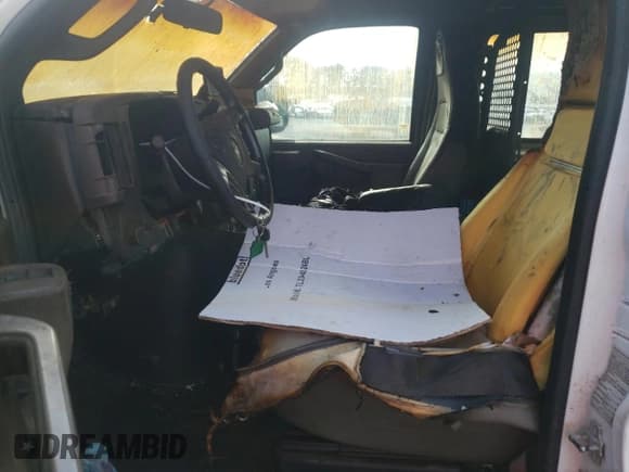 ✅ 2017 Chevrolet Express Cargo • VIN: 1GCZGGFG1H1180837 • Lot: 65257405. Listed on Copart with 205,680 mi. Free auction sales archive from the USA and detailed vehicle history report at DreamBid. Image 7.