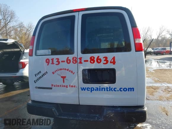 ✅ 2017 Chevrolet Express Cargo • VIN: 1GCWGBFF8H1351757 • Lot: 43738063. Listed on IAAI with 150,892 mi. Free auction sales archive from the USA and detailed vehicle history report at DreamBid. Image 17.