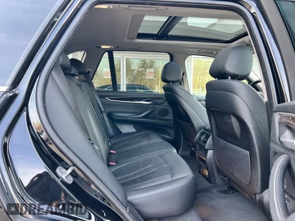 ✅ 2015 BMW X5 xDrive35i • VIN: 5UXKR0C56F0P07620 • Lot: 49455515. Listed on Copart with 224,350 mi. Free auction sales archive from the USA and detailed vehicle history report at DreamBid. Image 6.