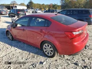 ✅ 2015 Kia Rio LX • VIN: KNADM4A35F6526133 • Lot: 92999945. Wystawiony na Copart z przebiegiem 151 510 mil. Bezpłatny archiwum sprzedaży aukcyjnych z USA i szczegółowy raport historii pojazdu na DreamBid. Zdjęcie 2.