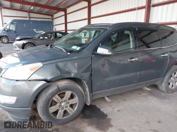 ✅ 2011 Chevrolet Traverse 1LT • VIN: 1GNKVGED7BJ234400 • Lot: 43603651. Wystawiony na IAAI z przebiegiem 290 020 mil. Bezpłatny archiwum sprzedaży aukcyjnych z USA i szczegółowy raport historii pojazdu na DreamBid. Zdjęcie 6.