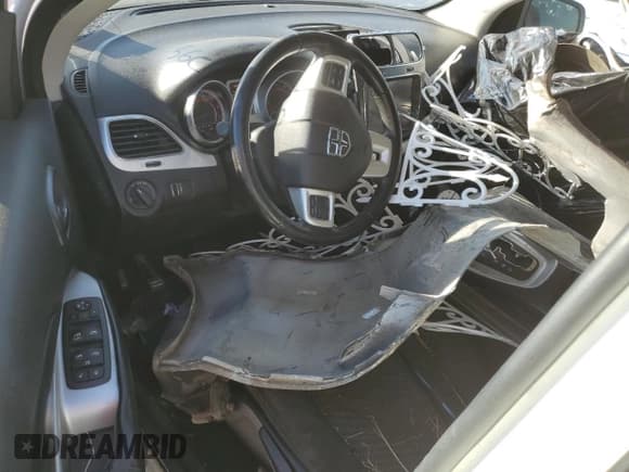 ✅ 2016 Dodge Journey SE • VIN: 3C4PDCABXGT166138 • Lot: 86498725. Listed on Copart with 126,852 mi. Free auction sales archive from the USA and detailed vehicle history report at DreamBid. Image 8.