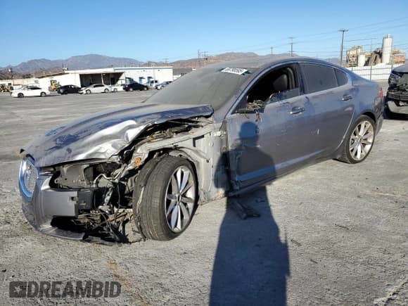 ✅ 2015 Jaguar XF Portfolio • VIN: SAJWA0F7XF8U64954 • Lot: 69798595. Wystawiony na Copart z przebiegiem Nie podano. Bezpłatny archiwum sprzedaży aukcyjnych z USA i szczegółowy raport historii pojazdu na DreamBid. Zdjęcie 1.