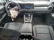 ✅ 2024 Chevrolet Colorado 4WD LT • VIN: 1GCPTCEK5R1151179 • Лот: 78573094. Опубликован ранее на Copart с пробегом 19 296 миль. Бесплатный доступ к архиву аукционных продаж из США и подробный отчёт об истории автомобиля на DreamBid. Изображение 8.