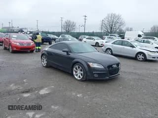 ✅ 2011 Audi TT 2.0T Prestige • VIN: TRUKFAFK8B1016293 • Lot: 43754292. Wystawiony na IAAI z przebiegiem Nie podano. Bezpłatny archiwum sprzedaży aukcyjnych z USA i szczegółowy raport historii pojazdu na DreamBid. Zdjęcie 1.