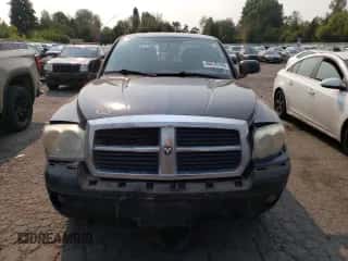 2005 Dodge Dakota Laramie с VIN 1D7HW58N65S161629, выставлен на аукционе Copart как лот 66570164 с пробегом 205 984 миль миль и Списание • Salvage title. История ставок и продаж доступна на DreamBid. Изображение 5.