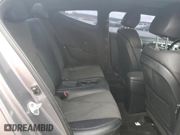 ✅ 2016 Hyundai Veloster • VIN: KMHTC6AD8GU297820 • Lot: 78581324. Wystawiony na Copart z przebiegiem 117 873 mil. Bezpłatny archiwum sprzedaży aukcyjnych z USA i szczegółowy raport historii pojazdu na DreamBid. Zdjęcie 10.