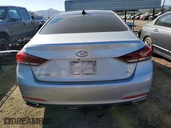 ✅ 2015 Hyundai Genesis 3.8L • VIN: KMHGN4JE6FU068172 • Lot: 89405525. Wystawiony na Copart z przebiegiem 126 223 mil. Bezpłatny archiwum sprzedaży aukcyjnych z USA i szczegółowy raport historii pojazdu na DreamBid. Zdjęcie 6.