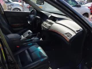 ✅ 2010 Honda Crosstour EX-L • VIN: 5J6TF2H58AL000636 • Lot: 43294451. Wystawiony na IAAI z przebiegiem 207 144 mil. Bezpłatny archiwum sprzedaży aukcyjnych z USA i szczegółowy raport historii pojazdu na DreamBid. Zdjęcie 5.