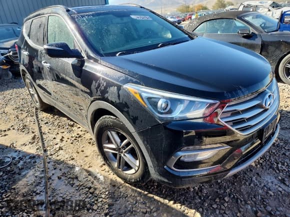 ✅ 2017 Hyundai Santa Fe 2.4L • VIN: 5XYZUDLB3HG462560 • Lot: 89849245. Listed on Copart with 76,475 mi. Free auction sales archive from the USA and detailed vehicle history report at DreamBid. Image 4.