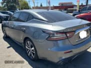 ✅ 2019 Nissan Maxima Platinum • VIN: 1N4AA6AV9KC360826 • Lot: 71081625. Wystawiony na Copart z przebiegiem 120 786 mil. Bezpłatny archiwum sprzedaży aukcyjnych z USA i szczegółowy raport historii pojazdu na DreamBid. Zdjęcie 3.