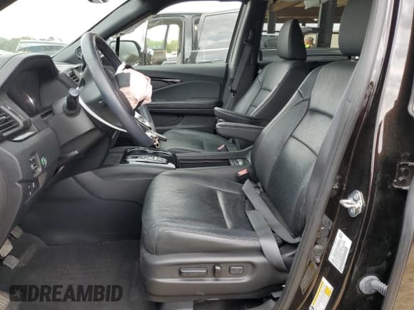 ✅ 2020 Honda Passport Elite • VIN: 5FNYF8H05LB013935 • Lot: 51252295. Listed on Copart with 41,824 mi. Free auction sales archive from the USA and detailed vehicle history report at DreamBid. Image 7.