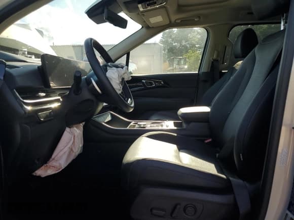 ✅ 2025 Kia Carnival SX Prestige • VIN: KNDNE5KA4S6051169 • Lot: 70512485. Wystawiony na Copart z przebiegiem 1 213 mil. Bezpłatny archiwum sprzedaży aukcyjnych z USA i szczegółowy raport historii pojazdu na DreamBid. Zdjęcie 7.