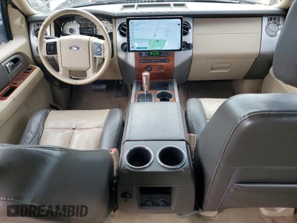 ✅ 2007 Ford Expedition Eddie Bauer • VIN: 1FMFU18547LA37304 • Lot: 68783385. Wystawiony na Copart z przebiegiem 133 421 mil. Bezpłatny archiwum sprzedaży aukcyjnych z USA i szczegółowy raport historii pojazdu na DreamBid. Zdjęcie 8.