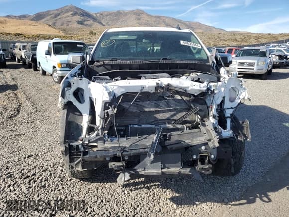 ✅ 2022 Chevrolet Silverado 1500 • VIN: 1GCVDDET1NZ505312 • Лот: 68635944. Опубликован ранее на Copart с пробегом 52 676 миль. Бесплатный доступ к архиву аукционных продаж из США и подробный отчёт об истории автомобиля на DreamBid. Изображение 5.