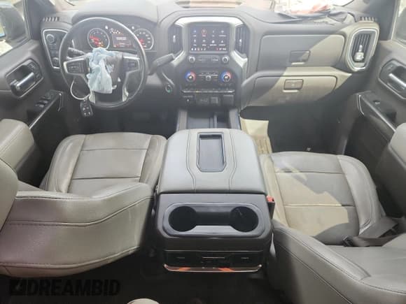 ✅ 2019 Chevrolet Silverado 1500 LTZ • VIN: 1GCUYGEL3KZ180689 • Lot: 81841185. Wystawiony na Copart z przebiegiem 116 046 mil. Bezpłatny archiwum sprzedaży aukcyjnych z USA i szczegółowy raport historii pojazdu na DreamBid. Zdjęcie 8.