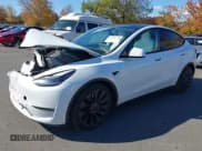 ✅ 2022 Tesla Model Y Performance • VIN: 7SAYGDEF9NF382723 • Lot: 43501574. Listed on IAAI with 46,885 mi. Free auction sales archive from the USA and detailed vehicle history report at DreamBid. Image 16.