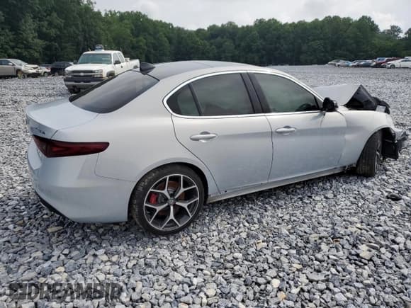 ✅ 2021 Alfa Romeo Giulia Ti Sport • VIN: ZARFANBN5M7641791 • Lot: 57497835. Listed on Copart with Not provided. Free auction sales archive from the USA and detailed vehicle history report at DreamBid. Image 3.