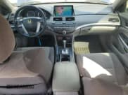 ✅ 2008 Honda Accord EX-L • VIN: 1HGCP26818A041553 • Lot: 80150785. Wystawiony na Copart z przebiegiem 186 018 mil. Bezpłatny archiwum sprzedaży aukcyjnych z USA i szczegółowy raport historii pojazdu na DreamBid. Zdjęcie 8.