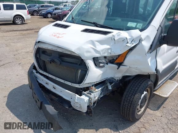 ✅ 2020 Ford Transit Passenger XL • VIN: 1FDAX2C80LKB50479 • Lot: 42681594. Wystawiony na IAAI z przebiegiem 45 179 mil. Bezpłatny archiwum sprzedaży aukcyjnych z USA i szczegółowy raport historii pojazdu na DreamBid. Zdjęcie 6.