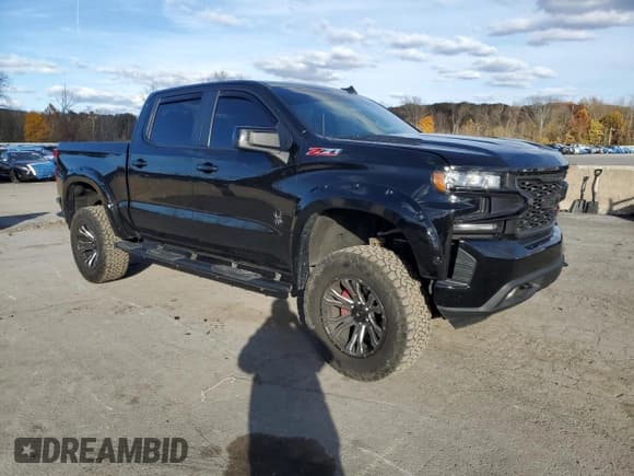 ✅ 2021 Chevrolet Silverado 1500 RST • VIN: 3GCUYEET2MG376422 • Лот: 85895935. Опубликован ранее на Copart с пробегом 48 740 миль. Бесплатный доступ к архиву аукционных продаж из США и подробный отчёт об истории автомобиля на DreamBid. Изображение 4.