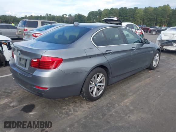 ✅ 2016 BMW 5 Series 528i xDrive • VIN: WBA5A7C52GG642706 • Лот: 43409007. Опубликован ранее на IAAI с пробегом 70 026 миль. Бесплатный доступ к архиву аукционных продаж из США и подробный отчёт об истории автомобиля на DreamBid. Изображение 4.