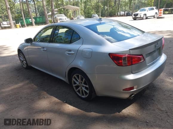 ✅ 2011 Lexus IS 250 • VIN: JTHCF5C23B5047940 • Lot: 43103046. Listed on IAAI with 151,481 mi. Free auction sales archive from the USA and detailed vehicle history report at DreamBid. Image 3.